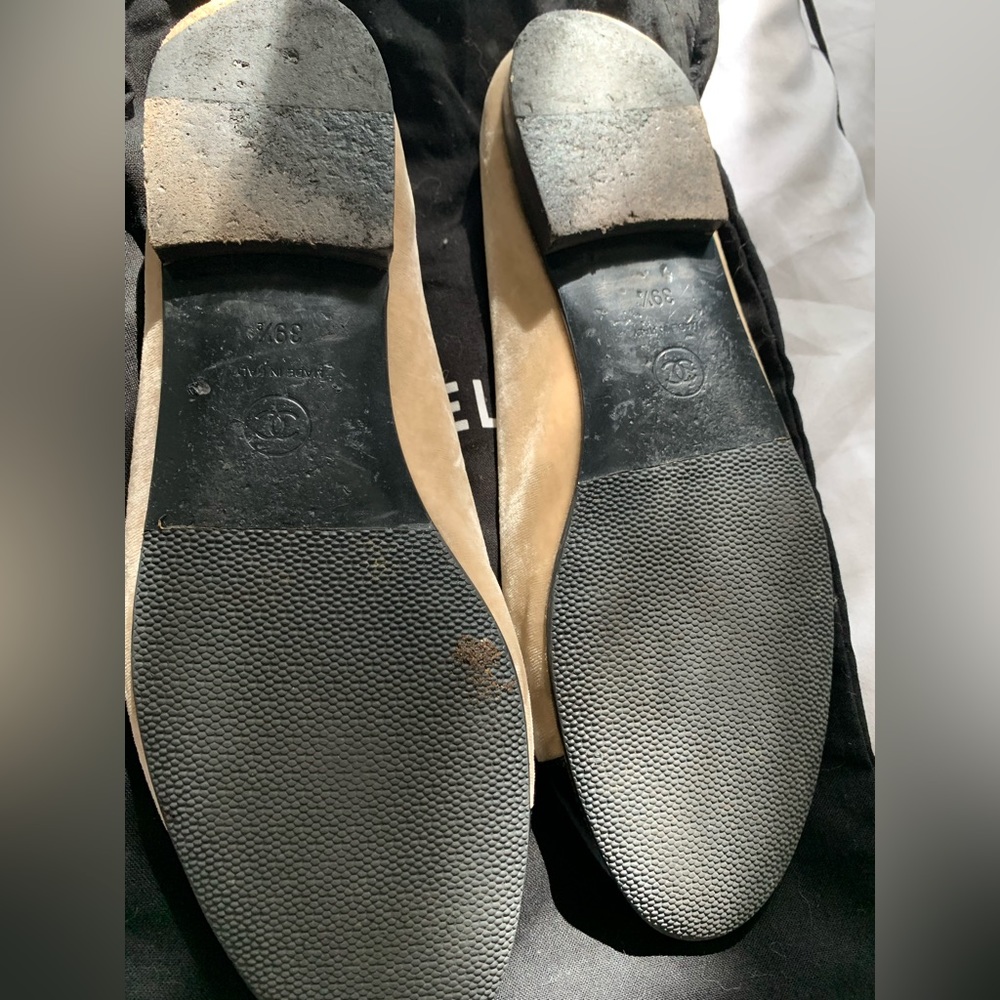 Chanel Flats 39.5 (fits like a size 8-8.5) - Picture 3 of 4